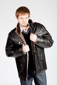 Кожаные куртки 2013: фасоны и расцветки Кожаные куртки 2013: фасоны и расцветки