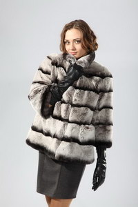 Меховые жилеты из чернобурки – тепло и модно Меховые жилеты из чернобурки – тепло и модно