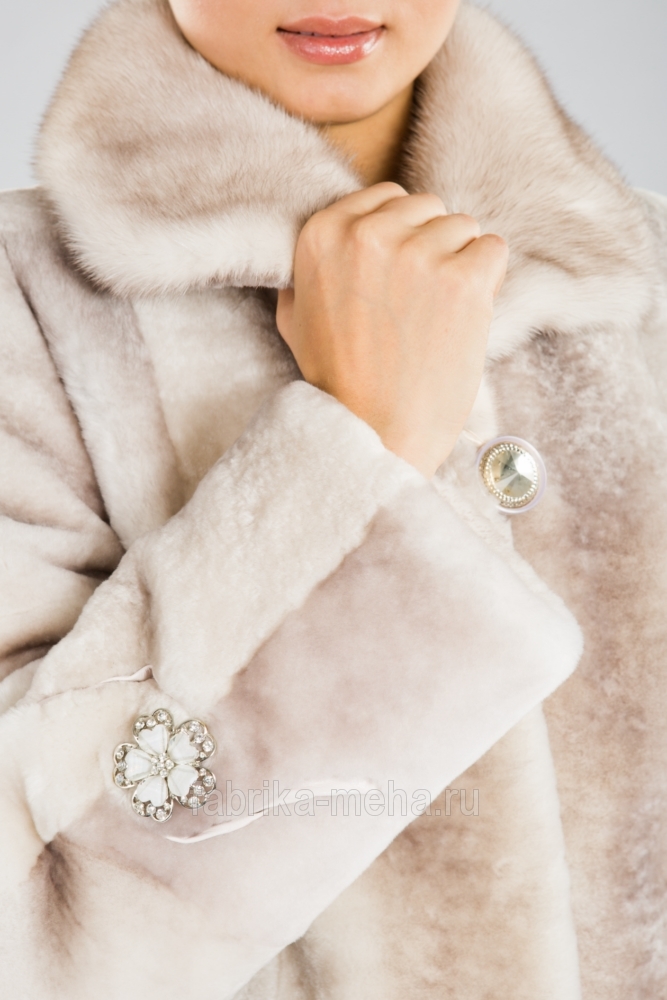 «Фабрика меха» - в контакте со своими клиентами «Фабрика меха» - в контакте со своими клиентами