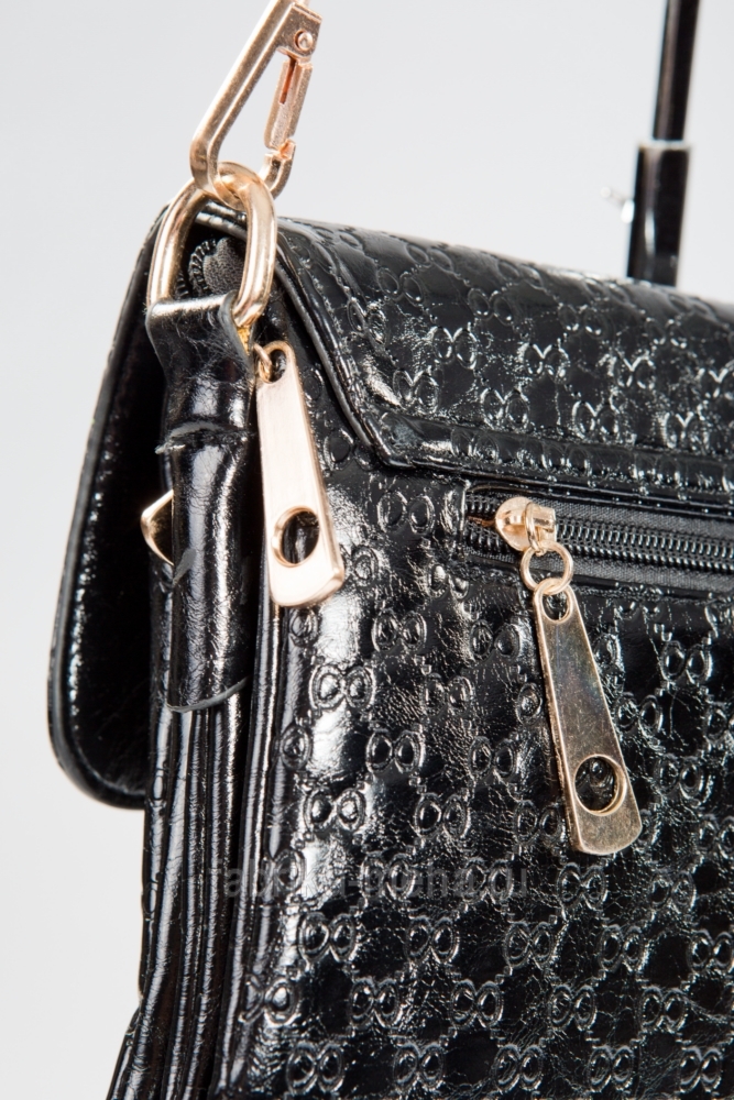 «Фабрика меха» снова дарит подарки – стильная сумочка ждет каждого майского покупателя «Фабрика меха» снова дарит подарки – стильная сумочка ждет каждого майского покупателя